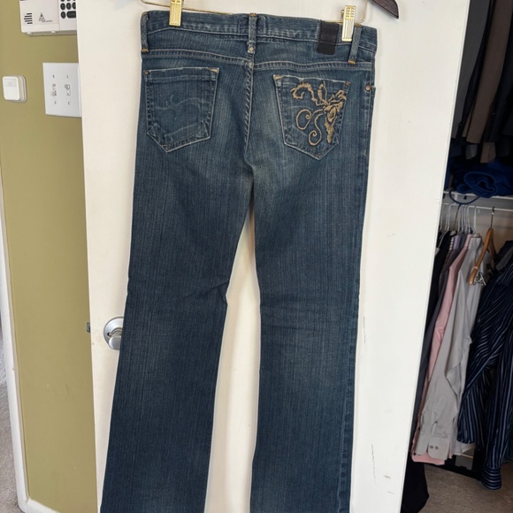 Women’s Jeans - Picture 2 of 4